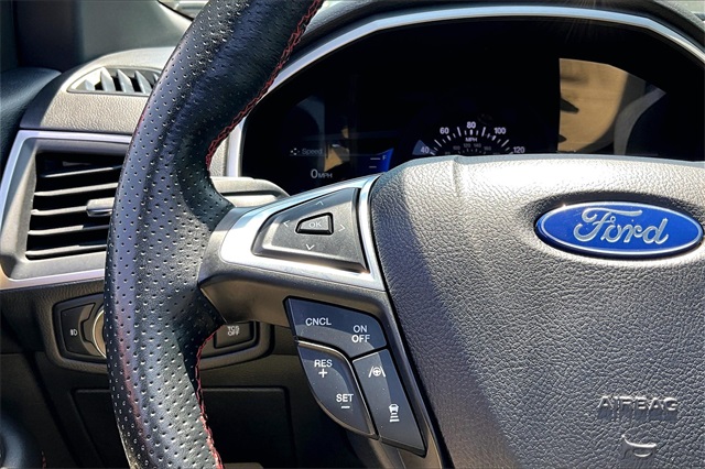 2020 Ford Edge ST Line - Photo 24