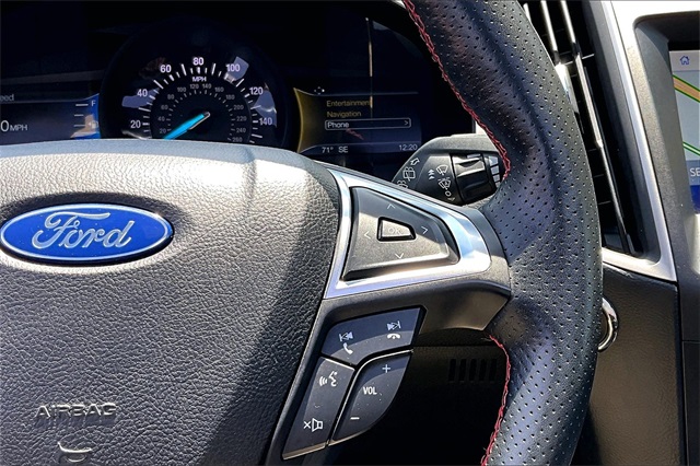2020 Ford Edge ST Line - Photo 25