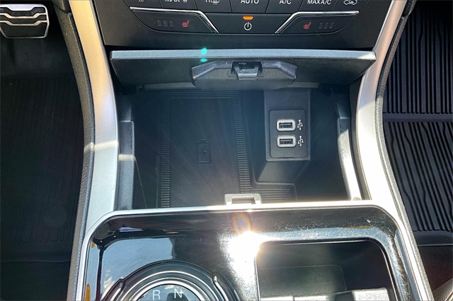 2020 Ford Edge ST Line - Photo 29
