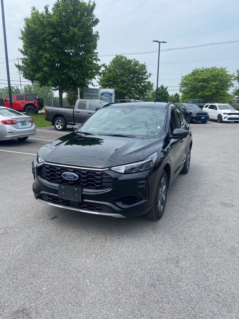 2024 Ford Escape ST-Line - Photo 2