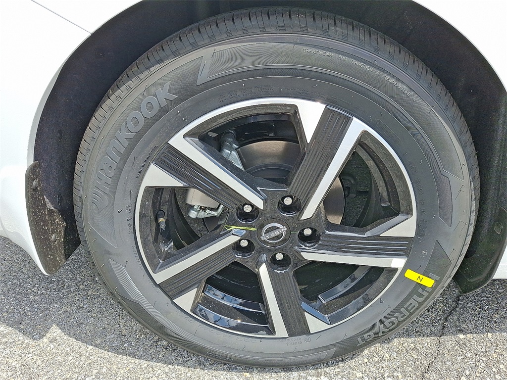 2025 Nissan Sentra SV - Photo 5