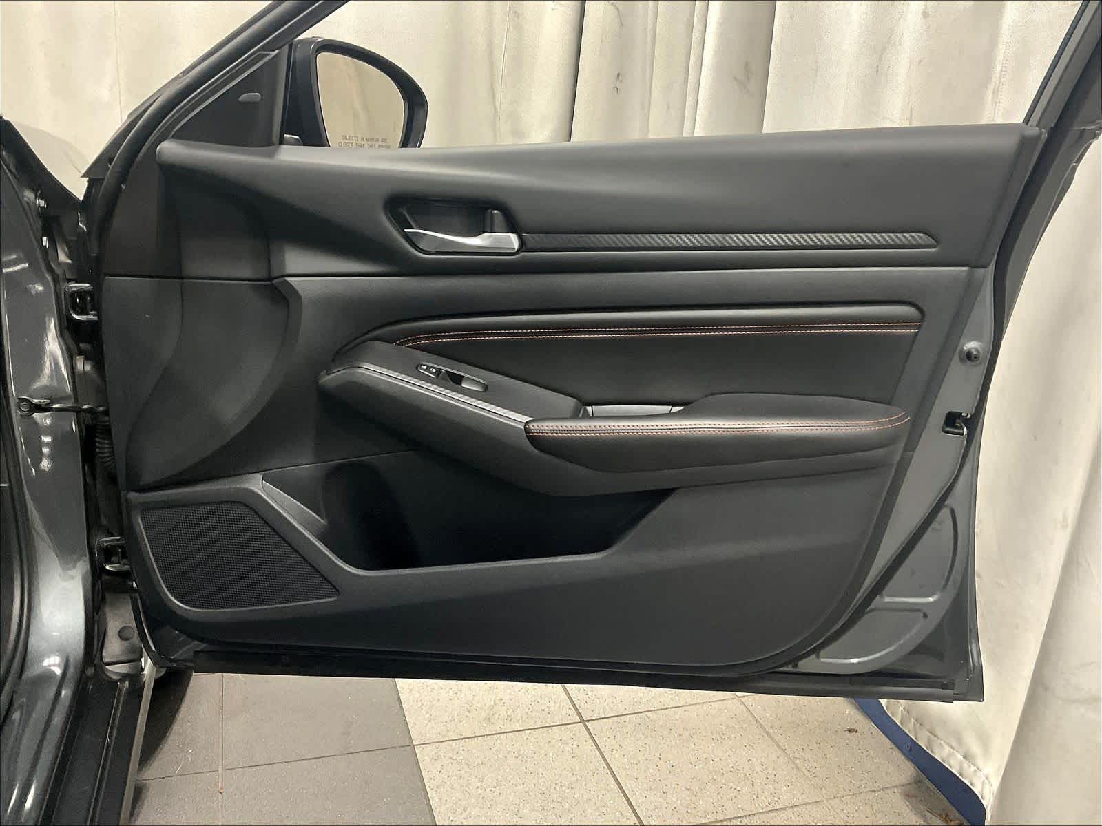 2022 Nissan Altima 2.5 SR - Photo 12