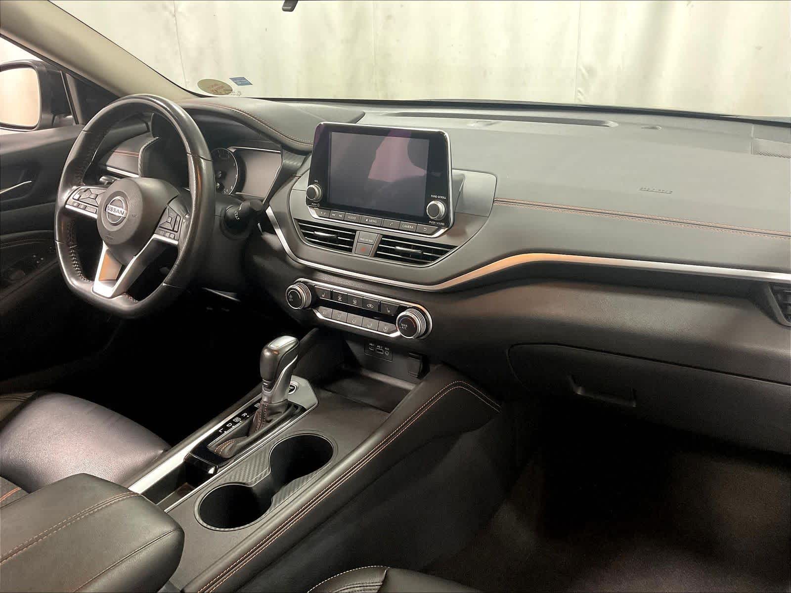 2022 Nissan Altima 2.5 SR - Photo 14