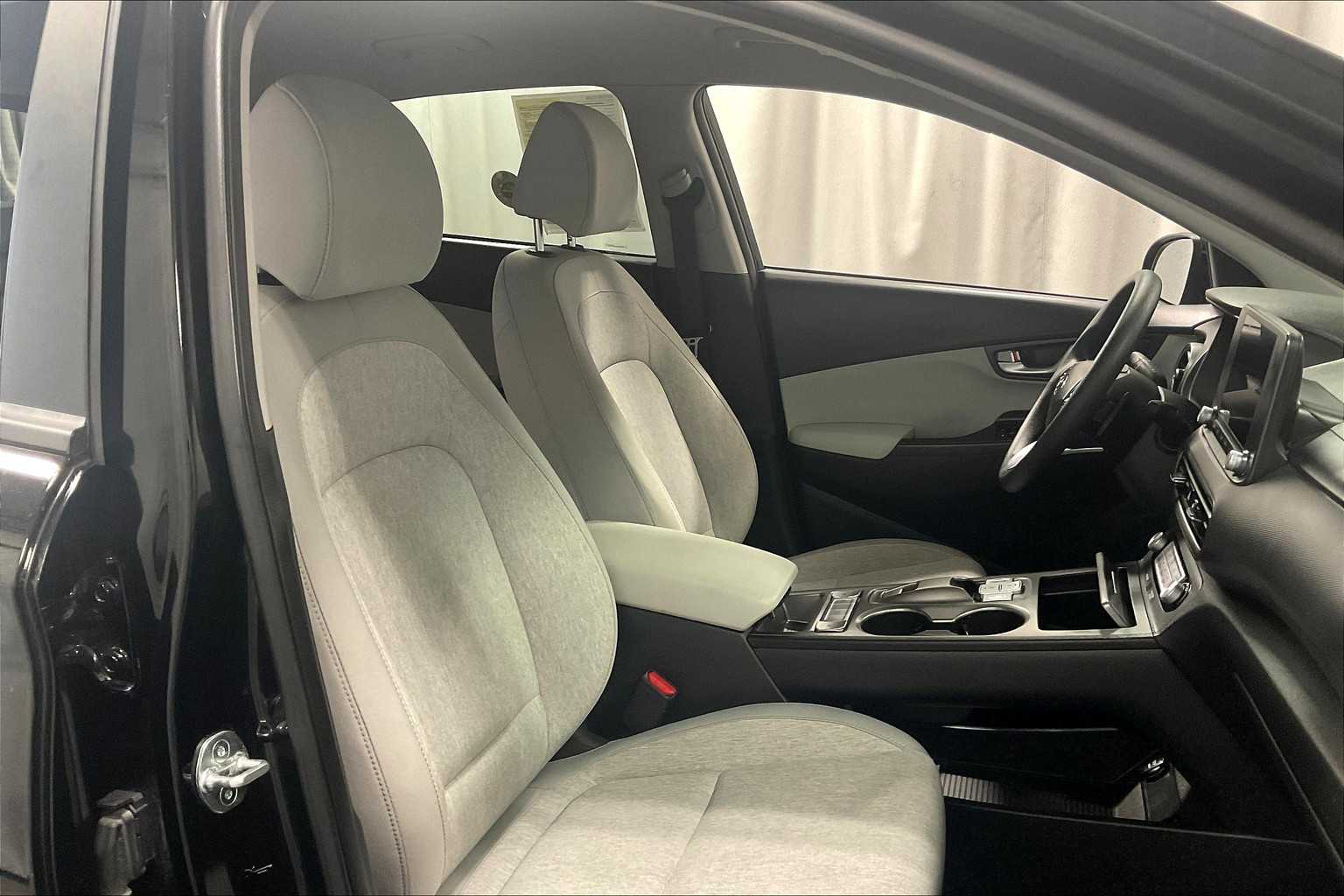 2023 Hyundai Kona Electric SE - Photo 11
