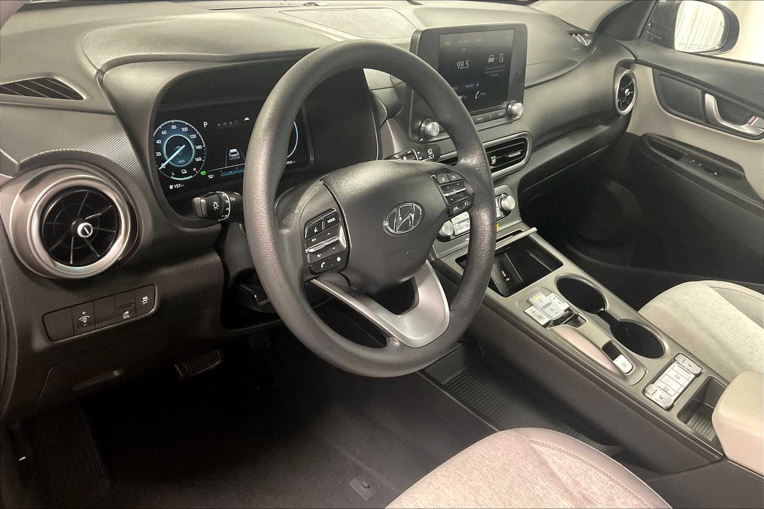 2023 Hyundai Kona Electric SE - Photo 8
