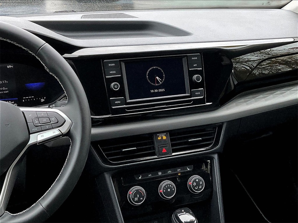 2023 Volkswagen Taos 1.5T S - Photo 17