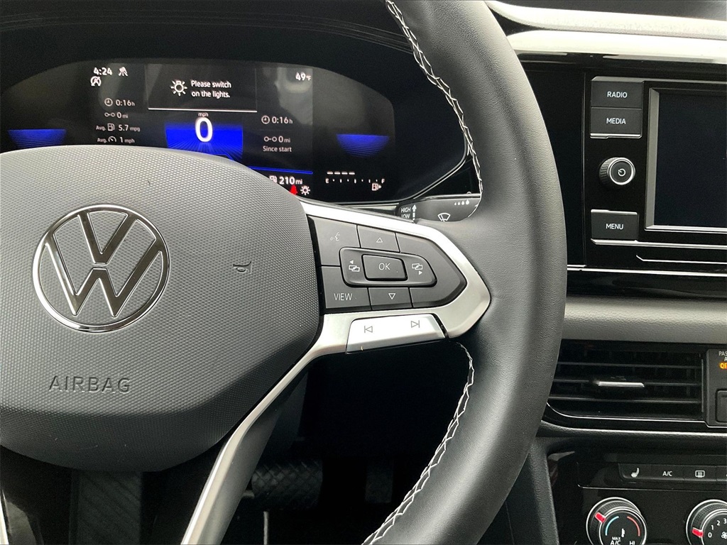 2023 Volkswagen Taos 1.5T S - Photo 23