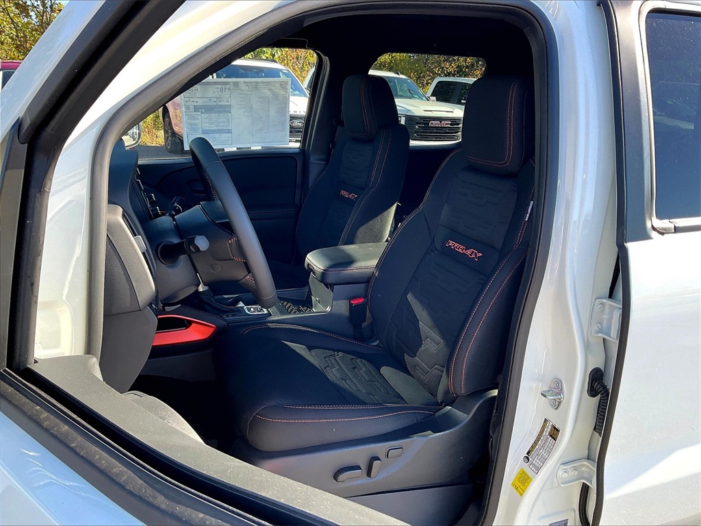 2026 Nissan Frontier PRO-4X - Photo 11
