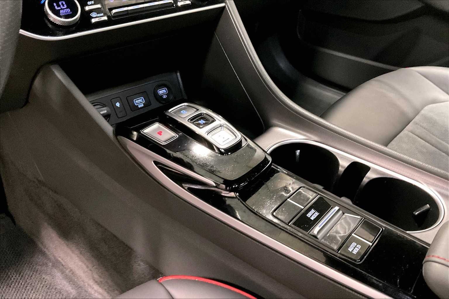 2022 Hyundai Sonata SEL Plus - Photo 20