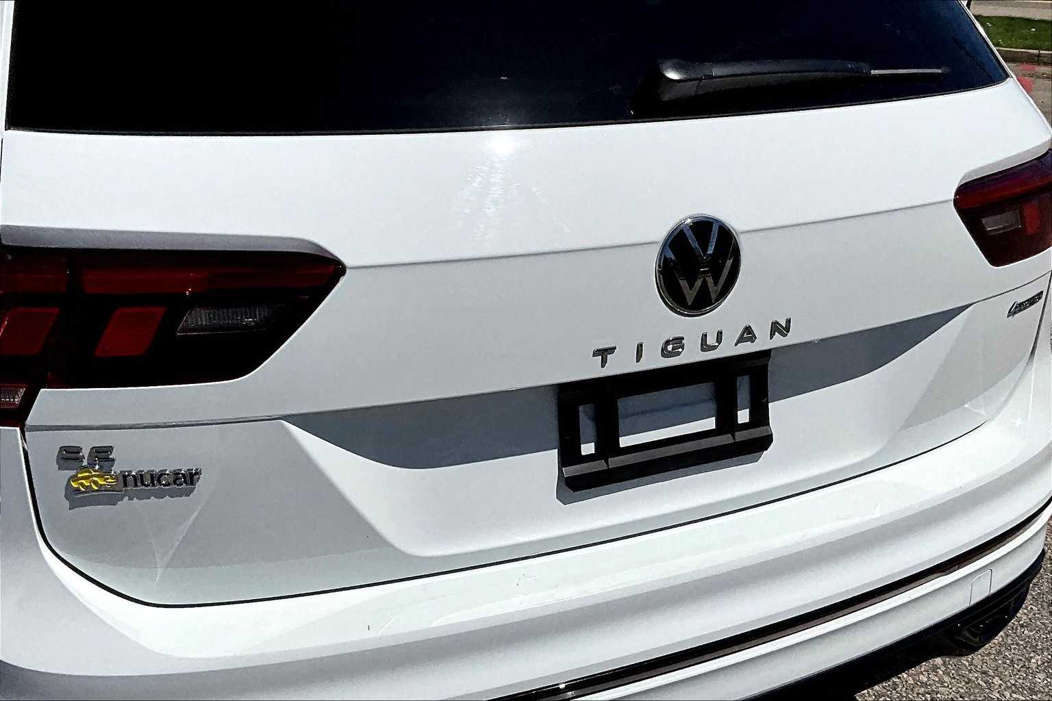 2022 Volkswagen Tiguan SE R-Line Black - Photo 28