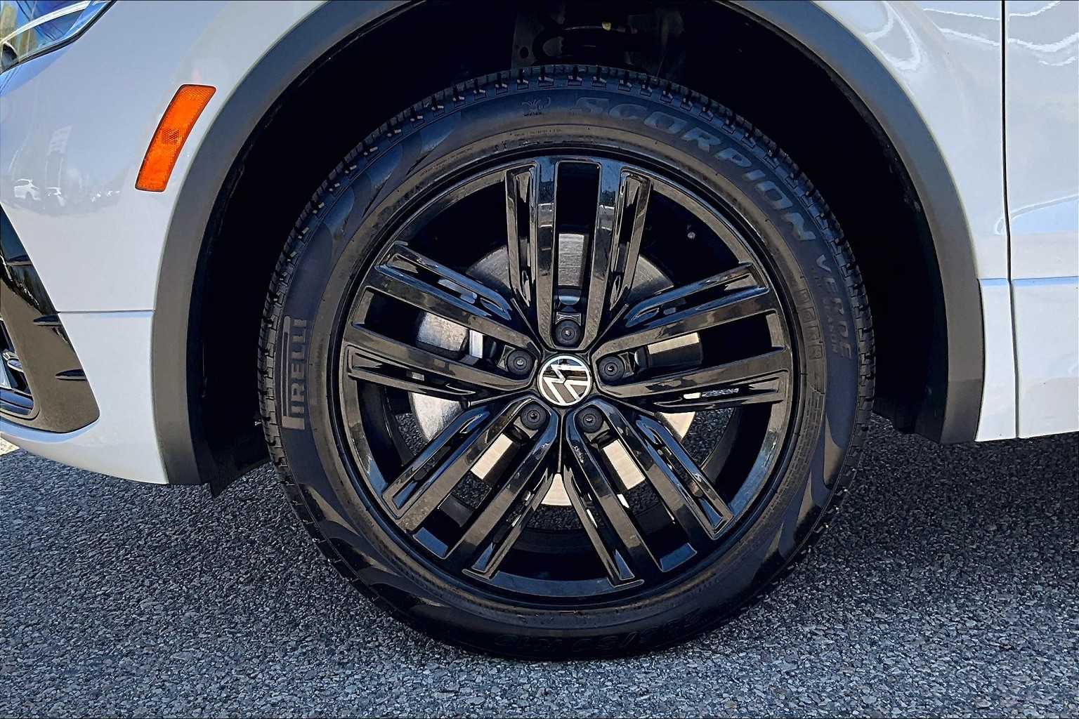 2022 Volkswagen Tiguan SE R-Line Black - Photo 7