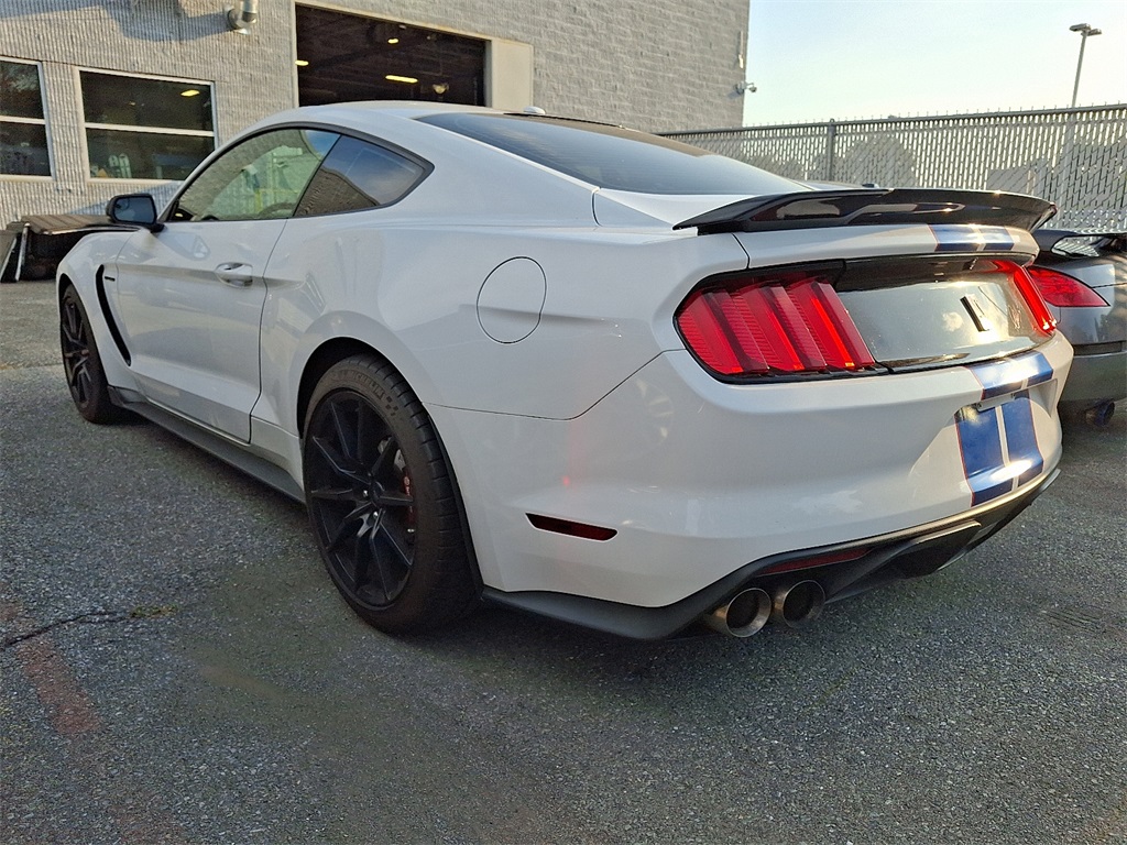 2017 Ford Mustang Shelby GT350 - Photo 4