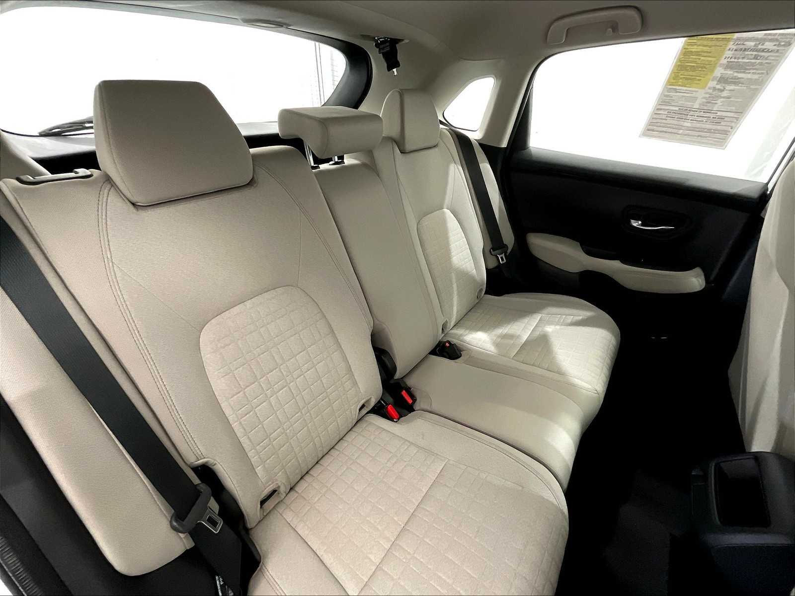 2023 Honda HR-V LX - Photo 16