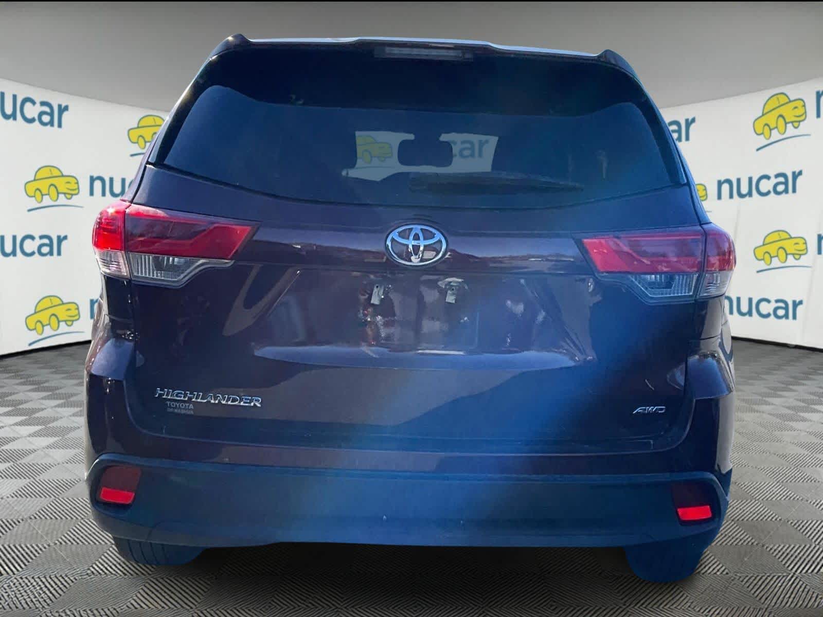 2019 Toyota Highlander LE - Photo 3