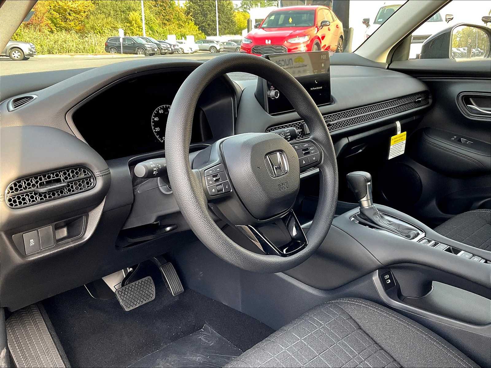 2026 Honda HR-V LX - Photo 9