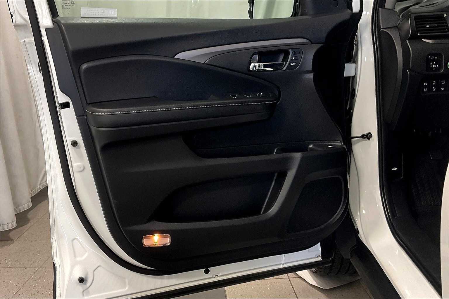2022 Honda Ridgeline RTL-E - Photo 9