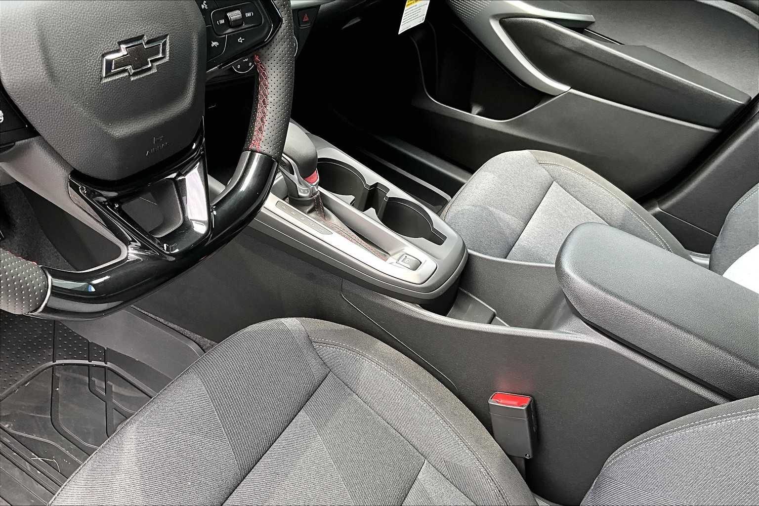 2025 Chevrolet Trax 1RS - Photo 14