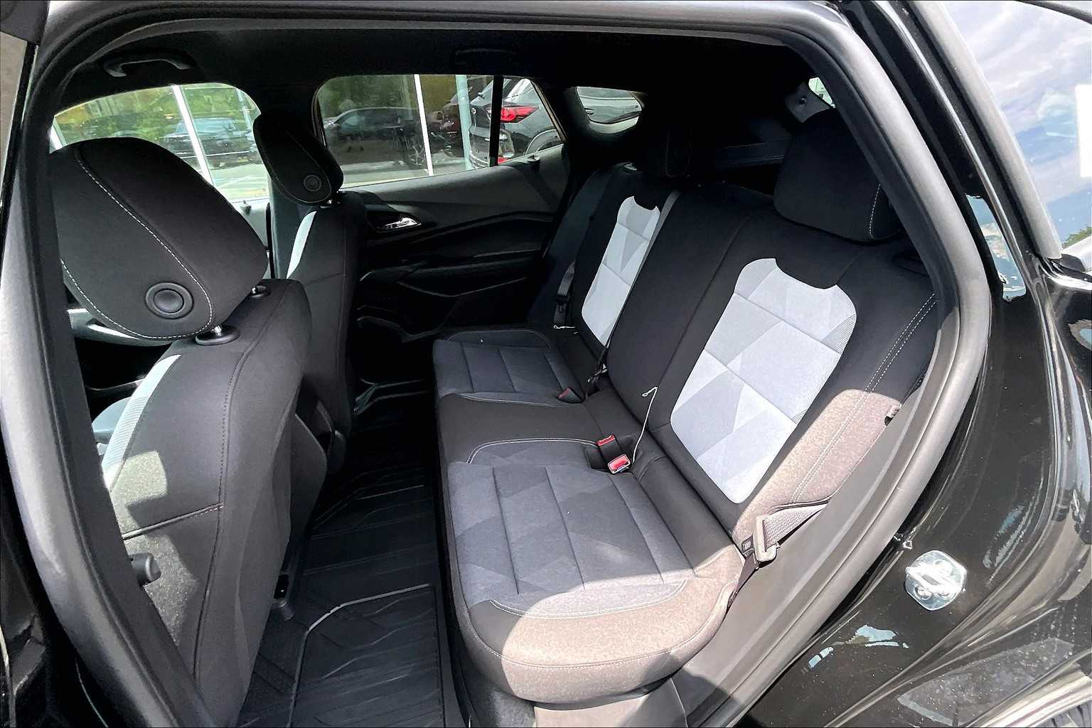 2025 Chevrolet Trax 1RS - Photo 15