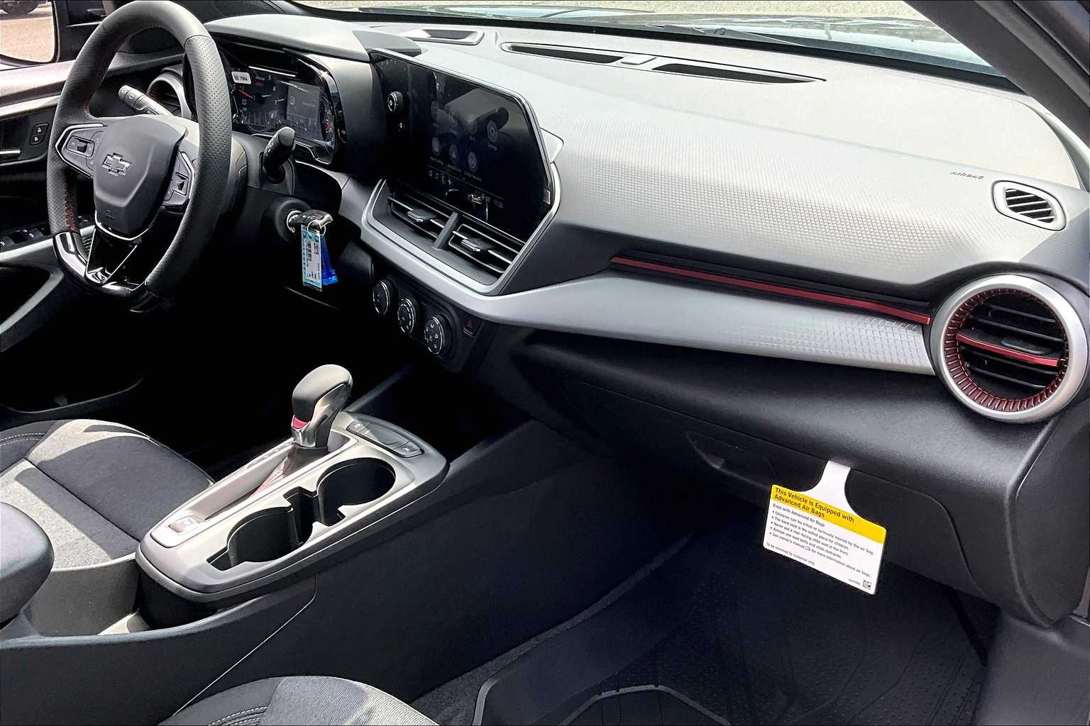 2025 Chevrolet Trax 1RS - Photo 10