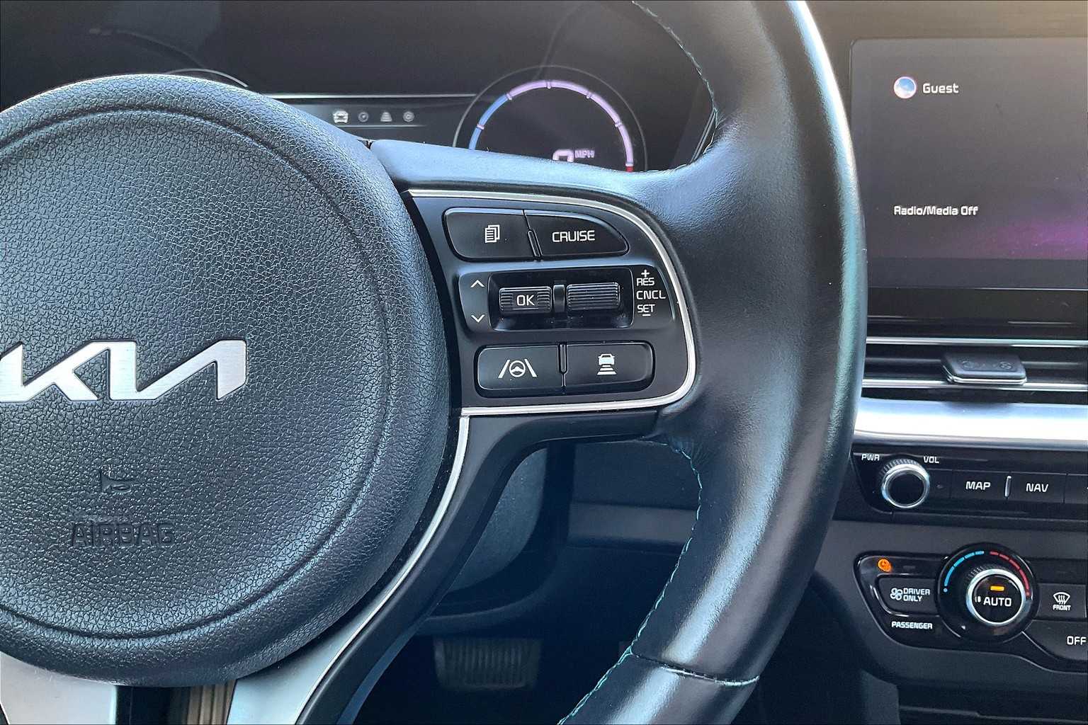 2022 Kia Niro EV EX Premium - Photo 24
