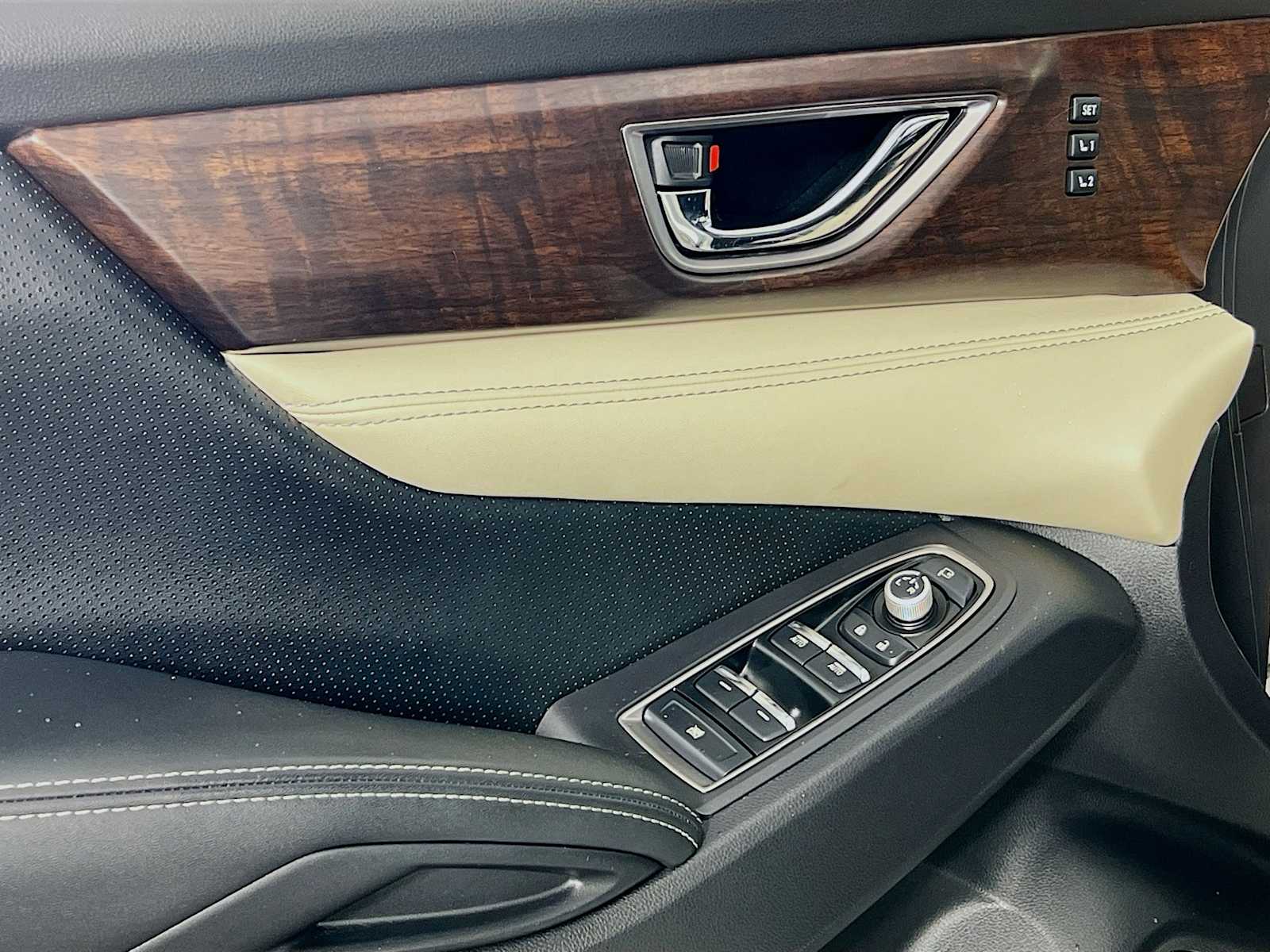 2021 Subaru Ascent Touring - Photo 18