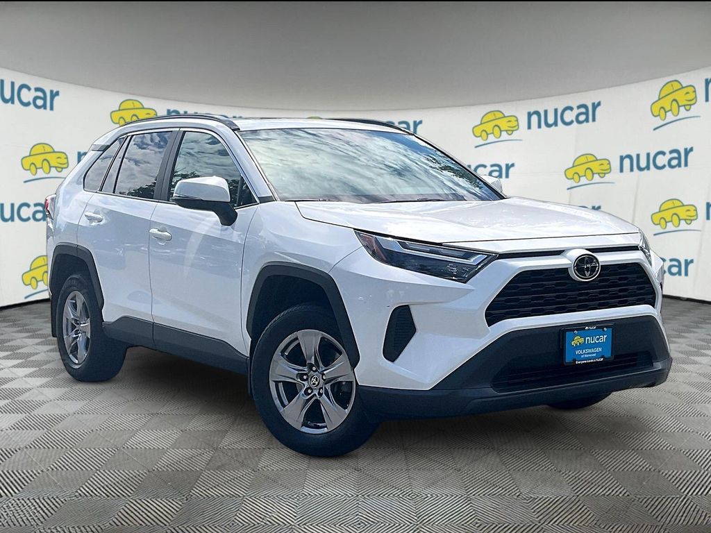2022 Toyota RAV4 XLE