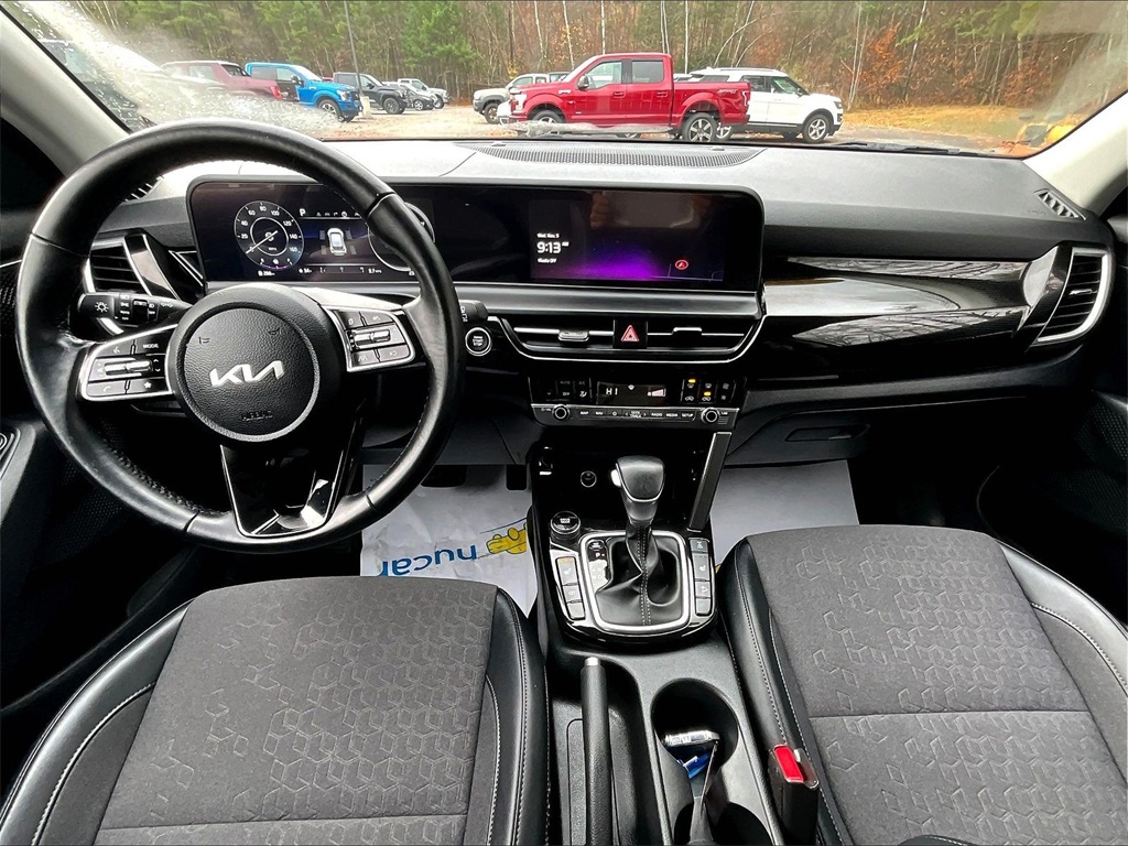 2024 Kia Seltos S - Photo 21