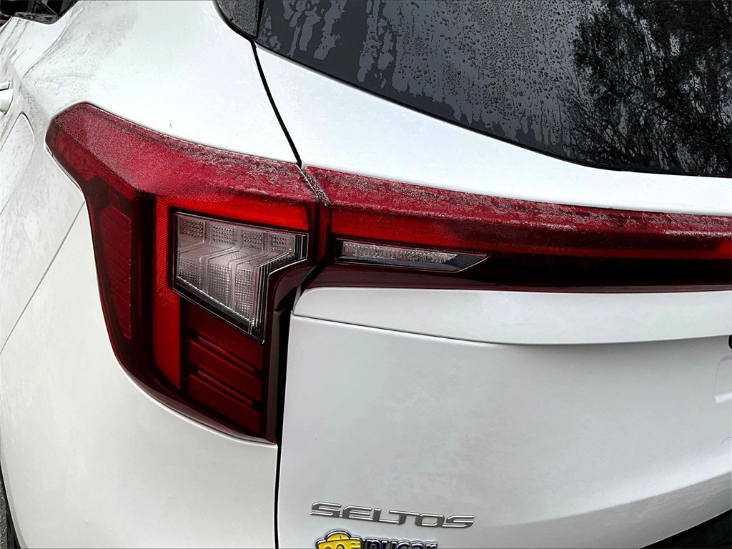 2024 Kia Seltos S - Photo 33