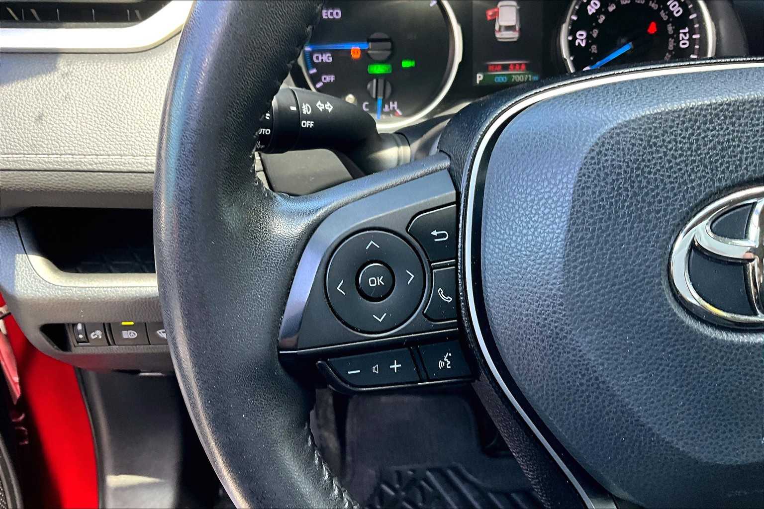 2021 Toyota RAV4 Hybrid XLE - Photo 23