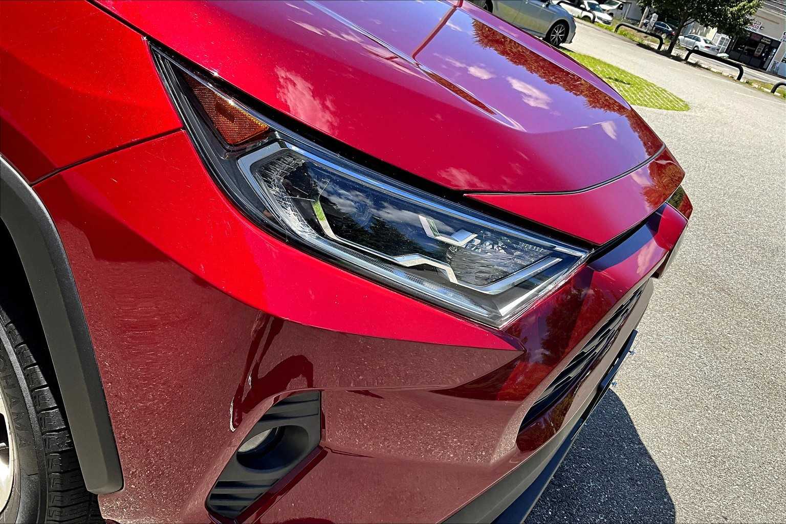 2021 Toyota RAV4 Hybrid XLE - Photo 33