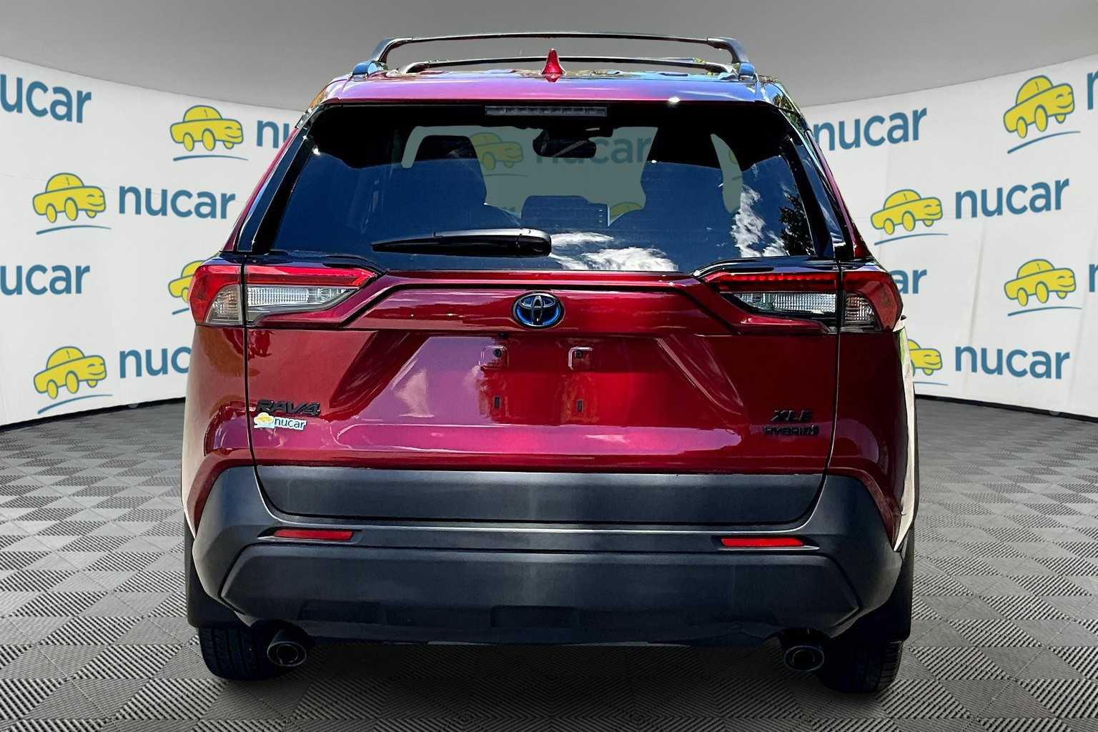 2021 Toyota RAV4 Hybrid XLE - Photo 5