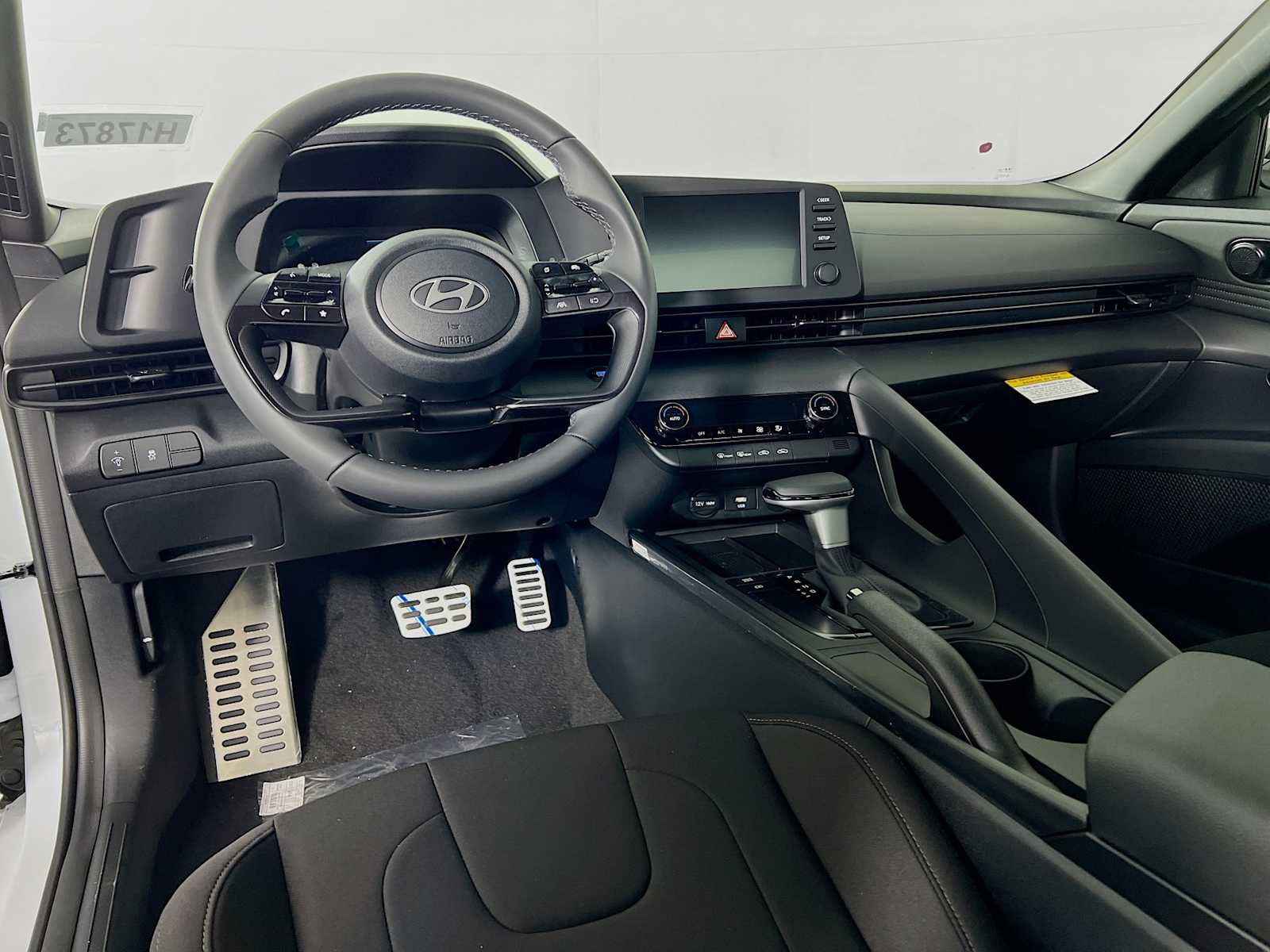 2025 Hyundai Elantra SEL Sport - Photo 6