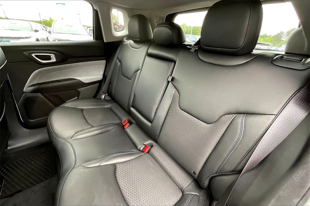 2022 Jeep Compass Latitude - Photo 14
