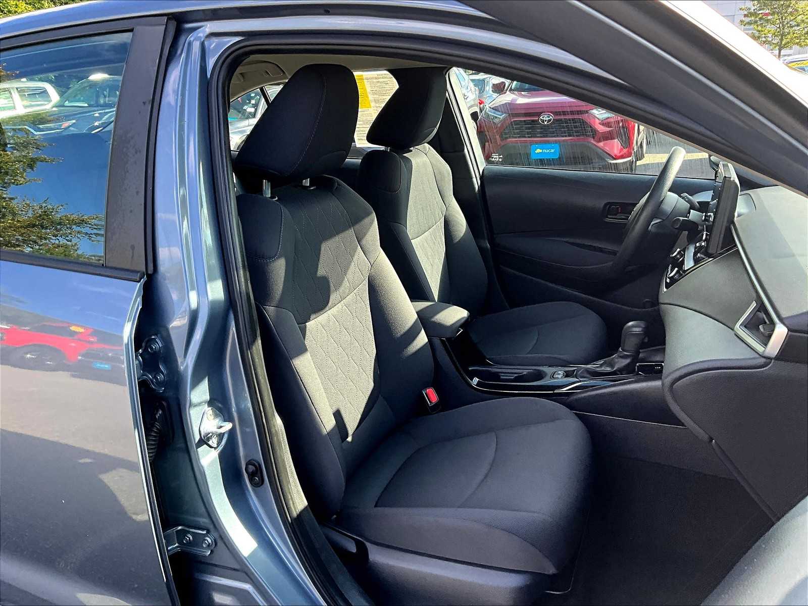 2022 Toyota Corolla LE - Photo 11