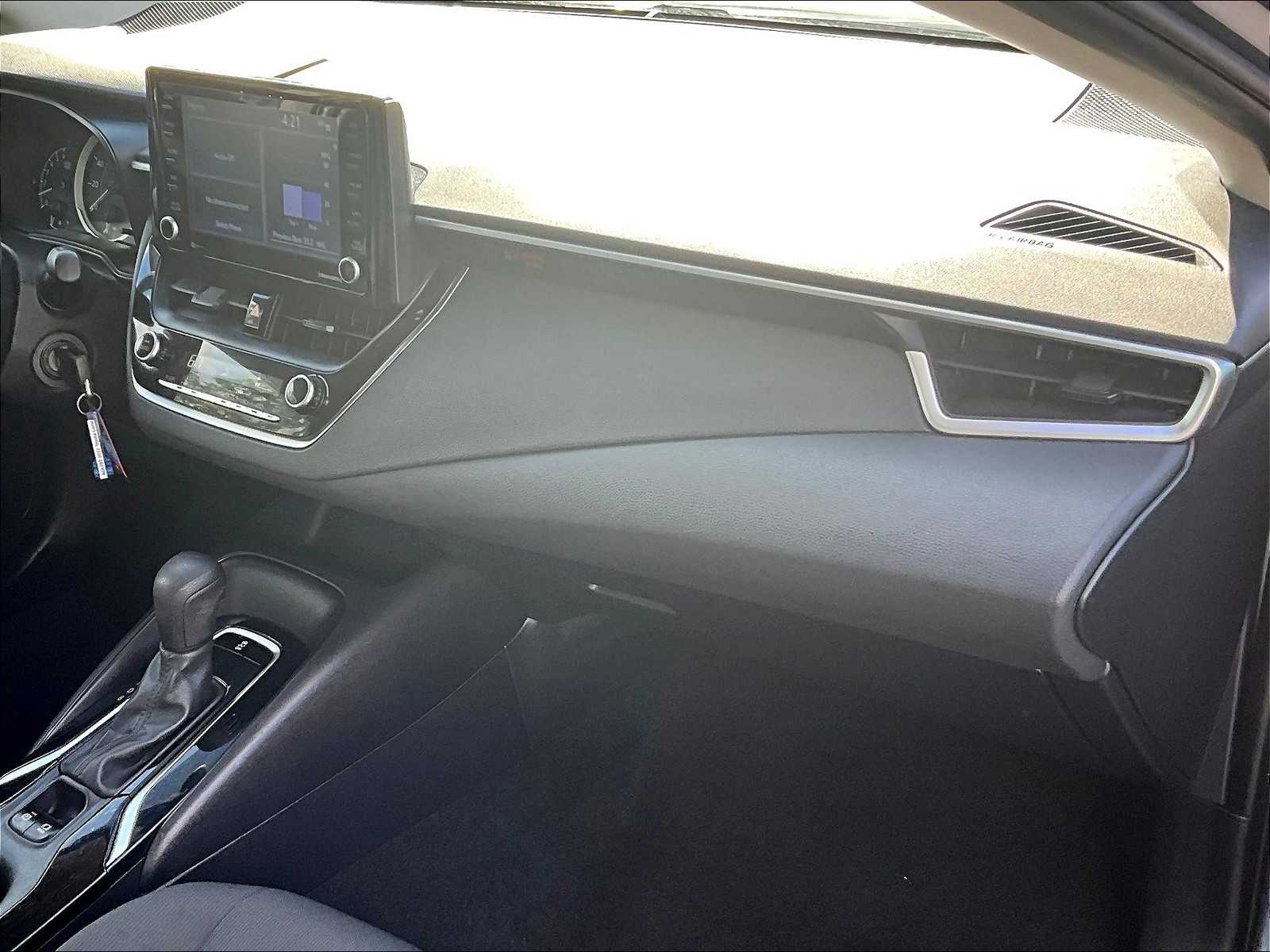 2022 Toyota Corolla LE - Photo 14