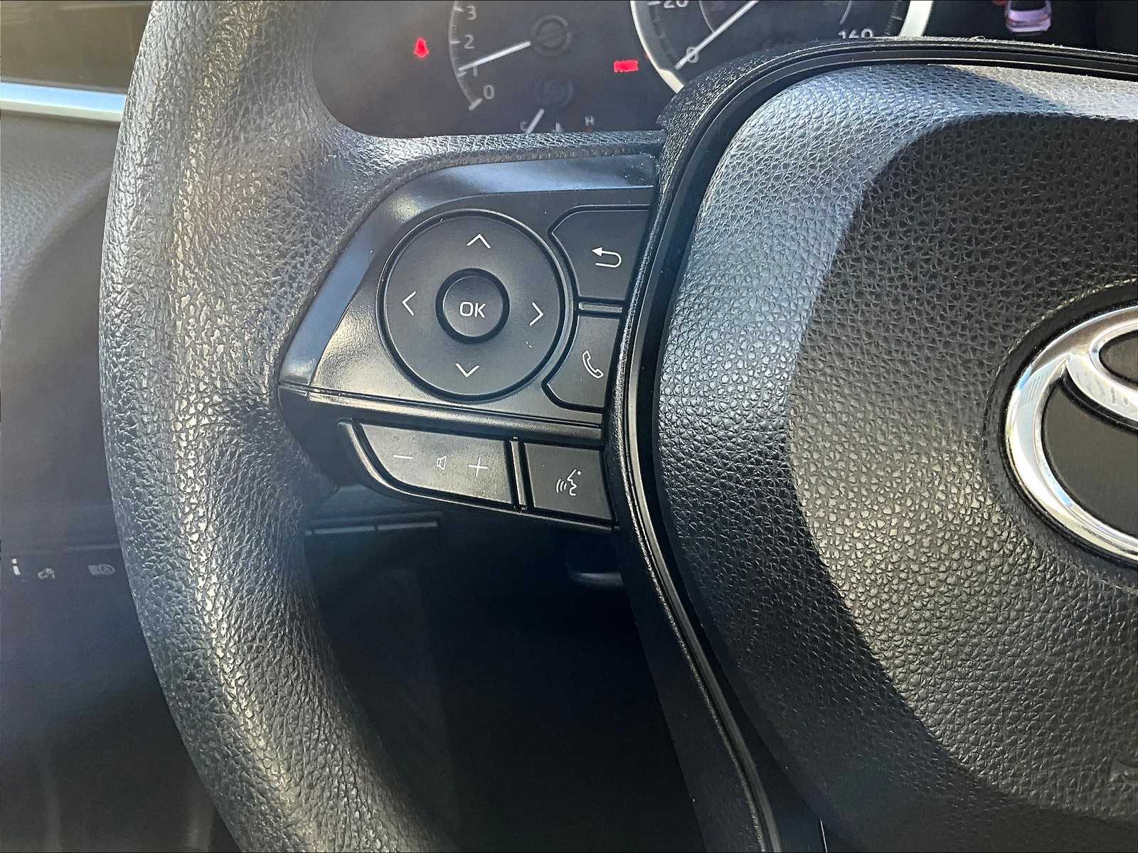 2022 Toyota Corolla LE - Photo 23