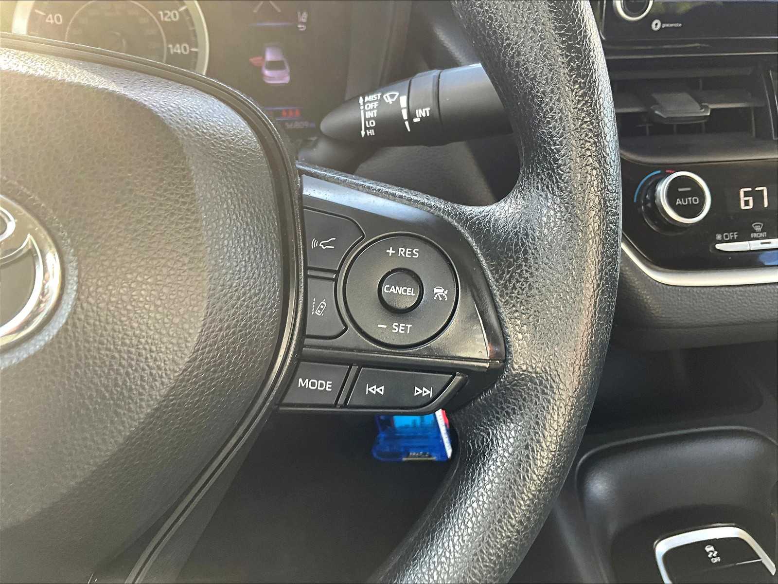2022 Toyota Corolla LE - Photo 24