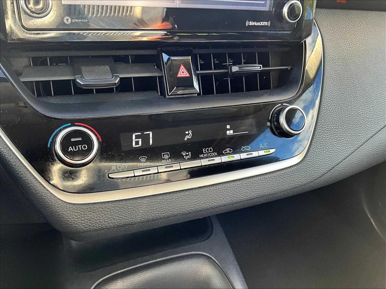 2022 Toyota Corolla LE - Photo 26