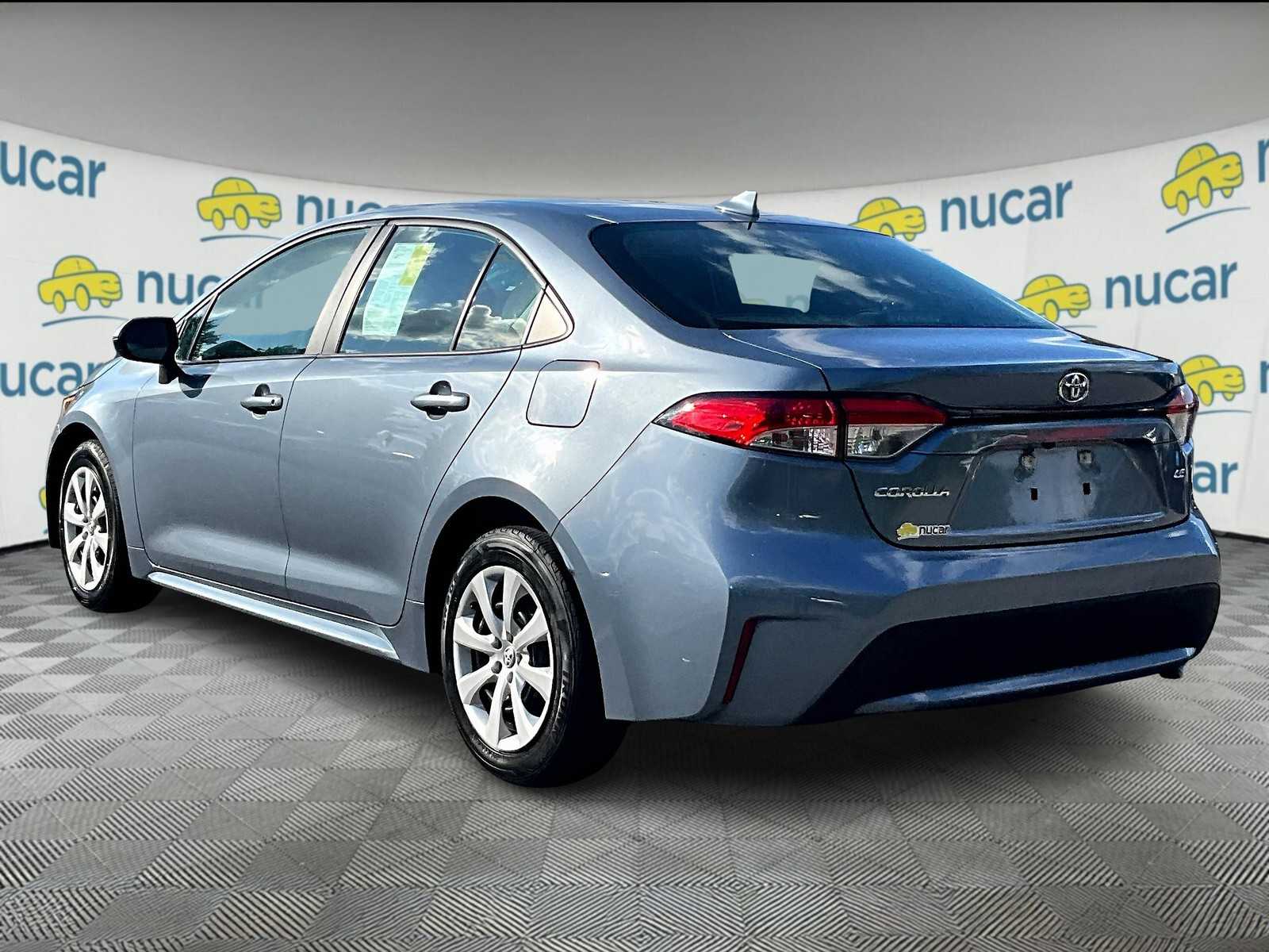 2022 Toyota Corolla LE - Photo 4