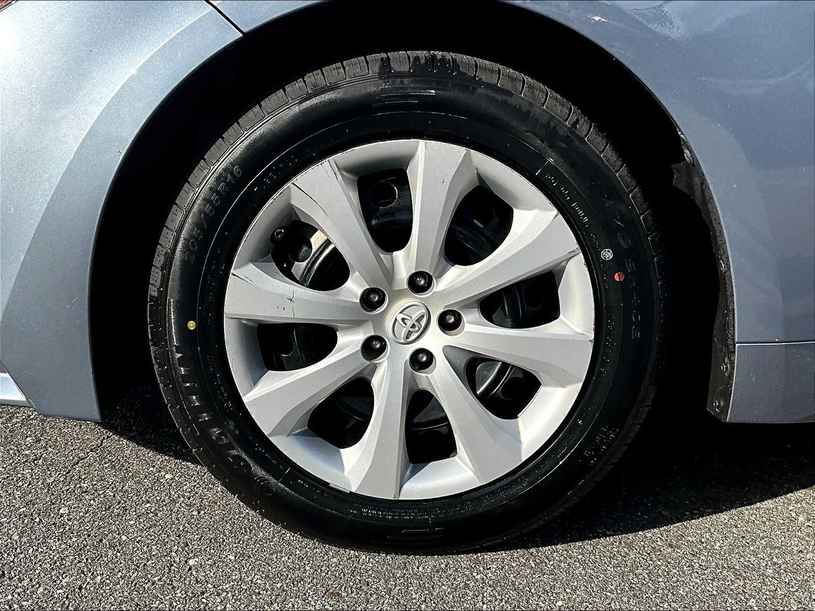 2022 Toyota Corolla LE - Photo 7