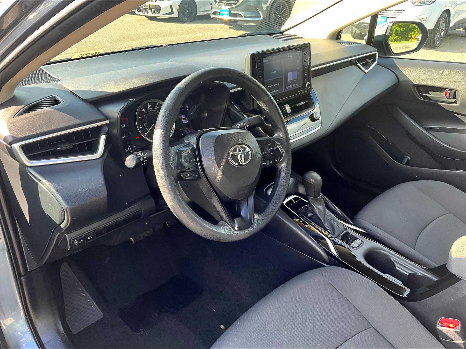 2022 Toyota Corolla LE - Photo 8