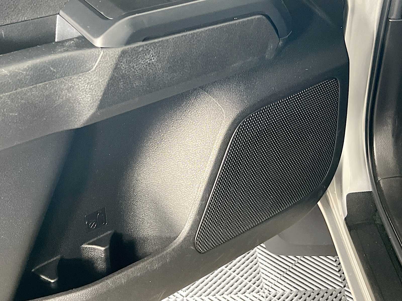 2022 Toyota Tacoma SR - Photo 17