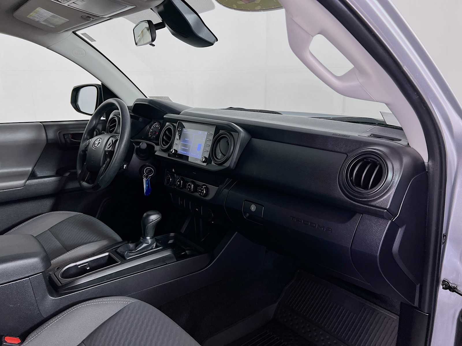 2022 Toyota Tacoma SR - Photo 26