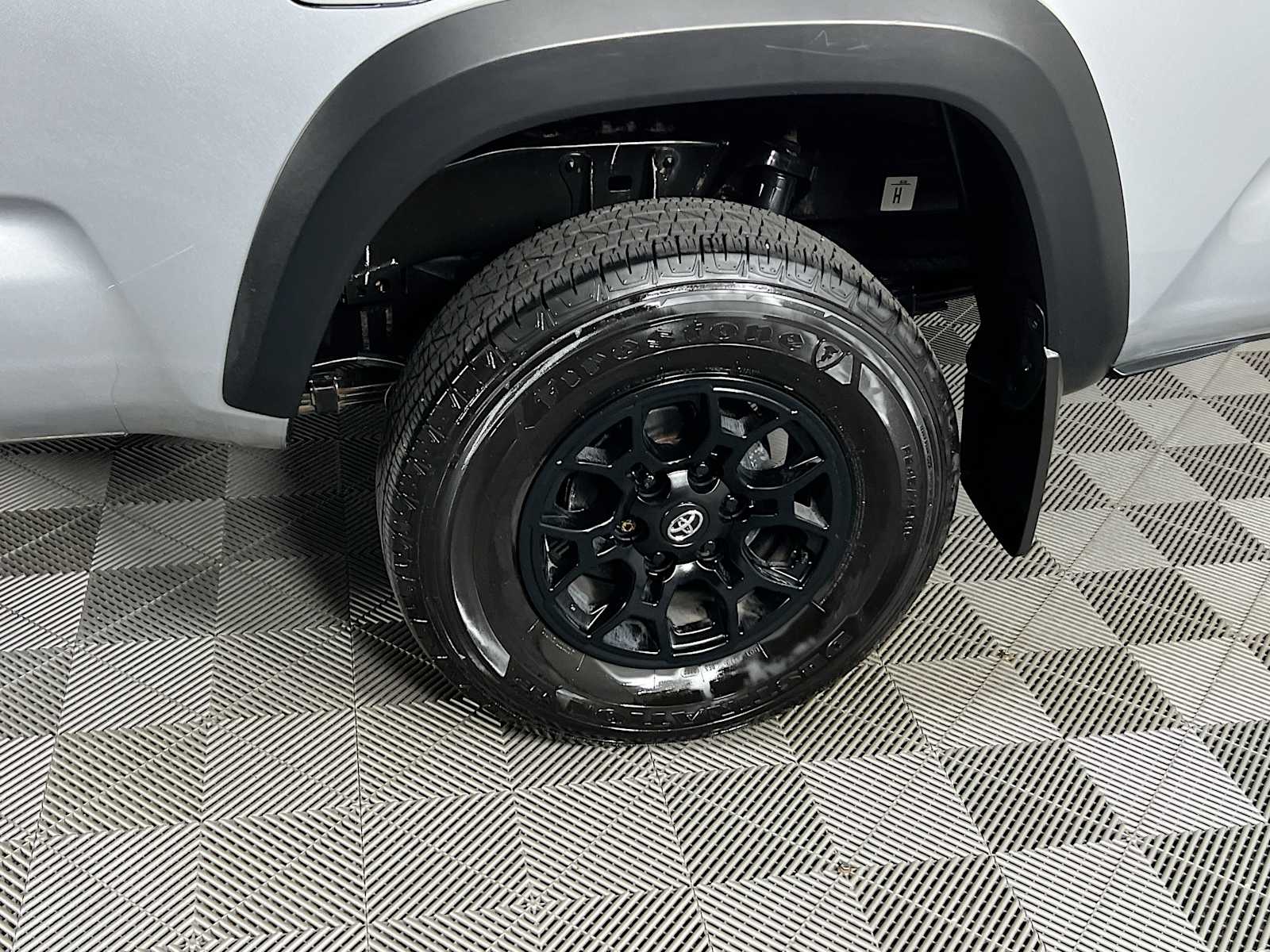 2022 Toyota Tacoma SR - Photo 28