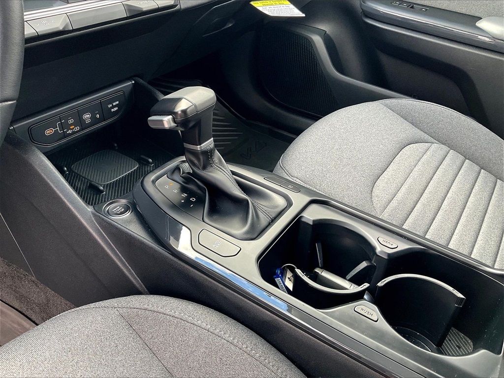 2025 Kia K4 EX - Photo 19