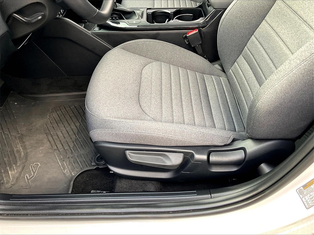 2025 Kia K4 EX - Photo 32