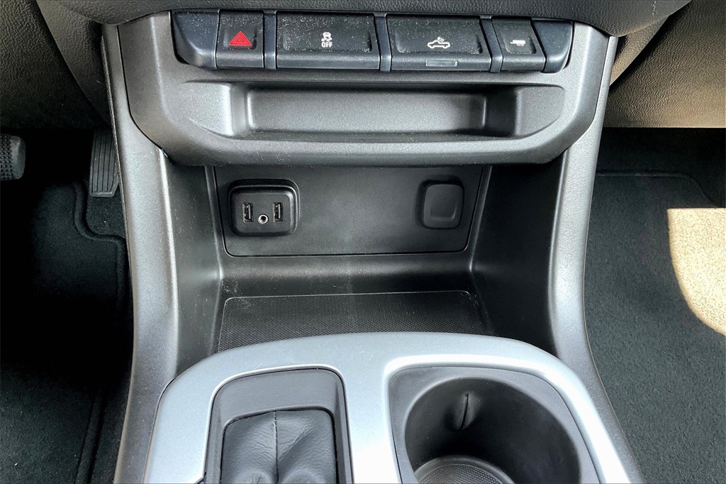 2022 Chevrolet Colorado LT - Photo 12