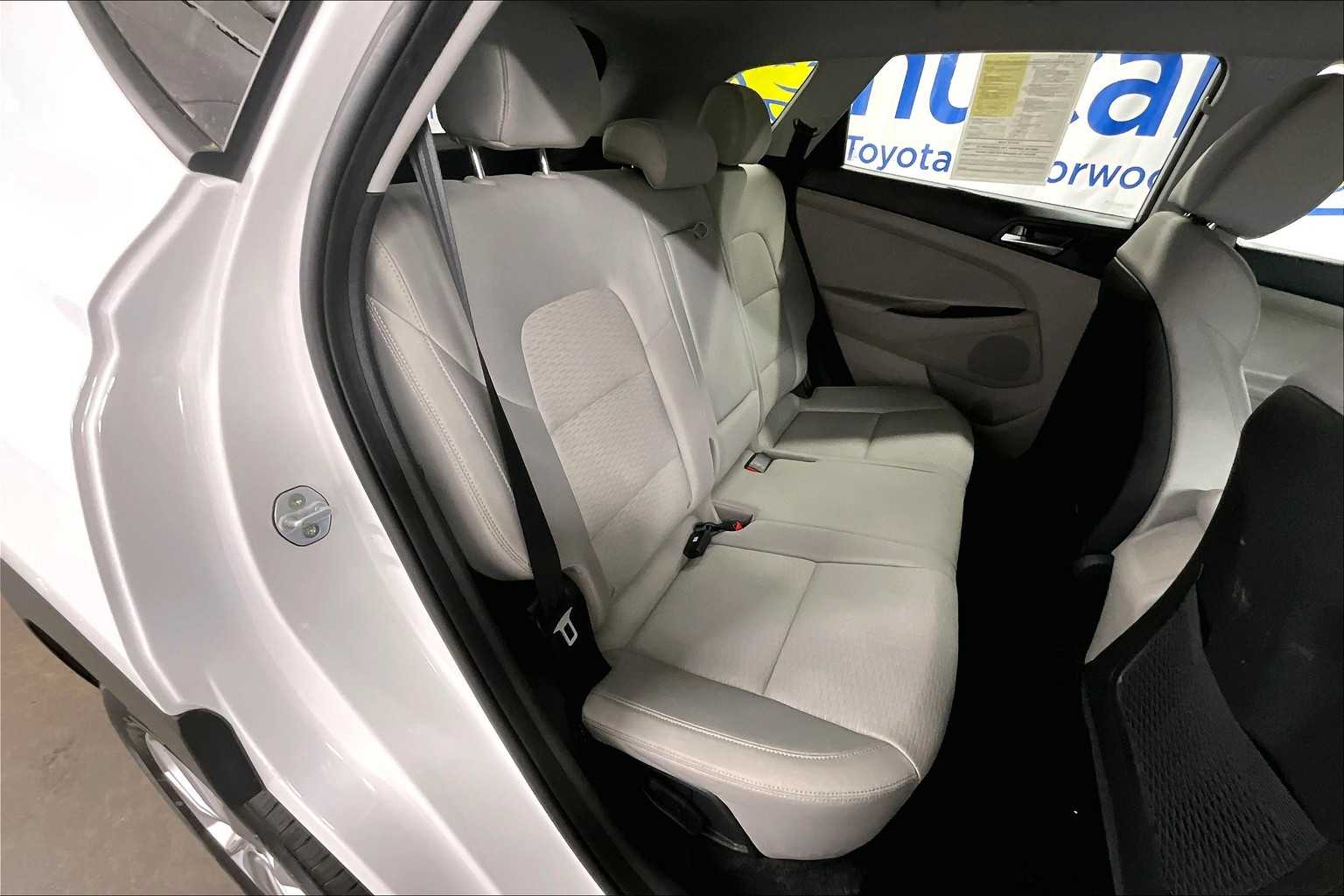 2019 Hyundai Tucson SE - Photo 16