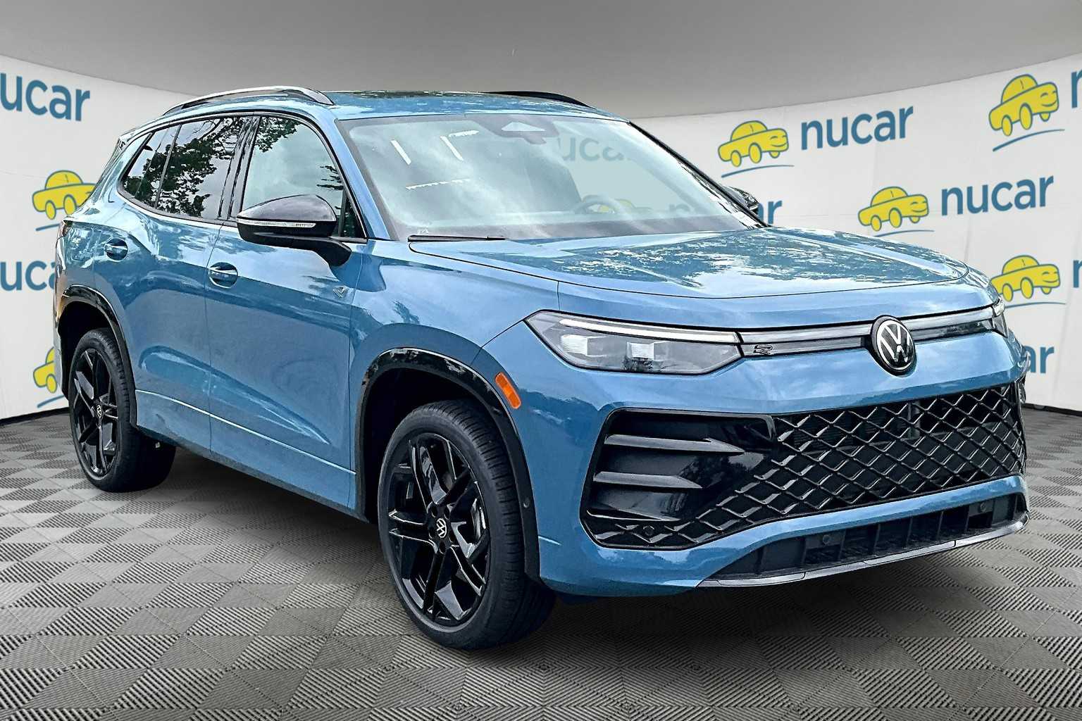 2025 Volkswagen Tiguan SE R-Line Black