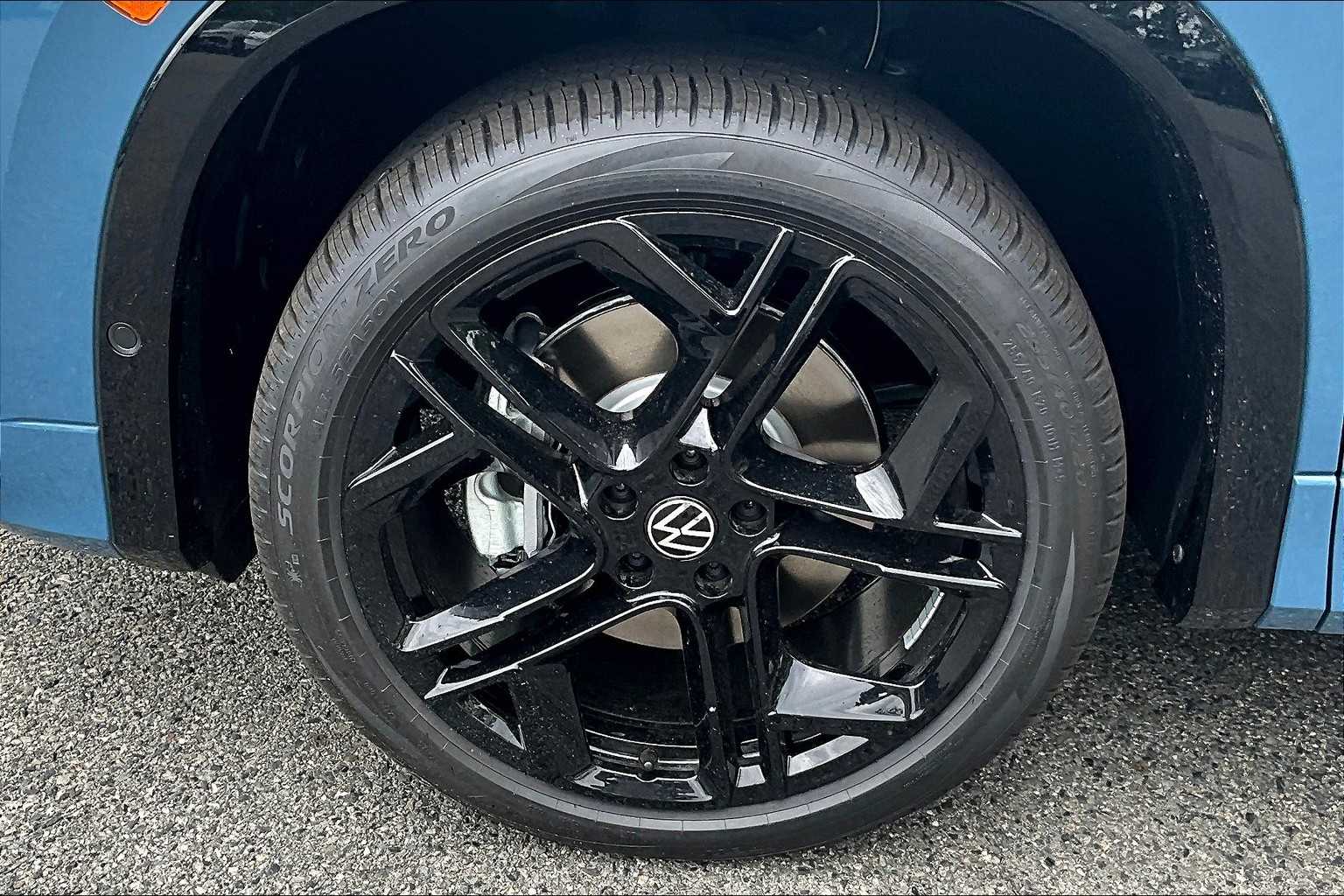 2025 Volkswagen Tiguan SE R-Line Black - Photo 8